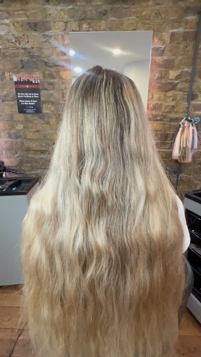 Summer ready with gorgeous blonder Hair 🫶